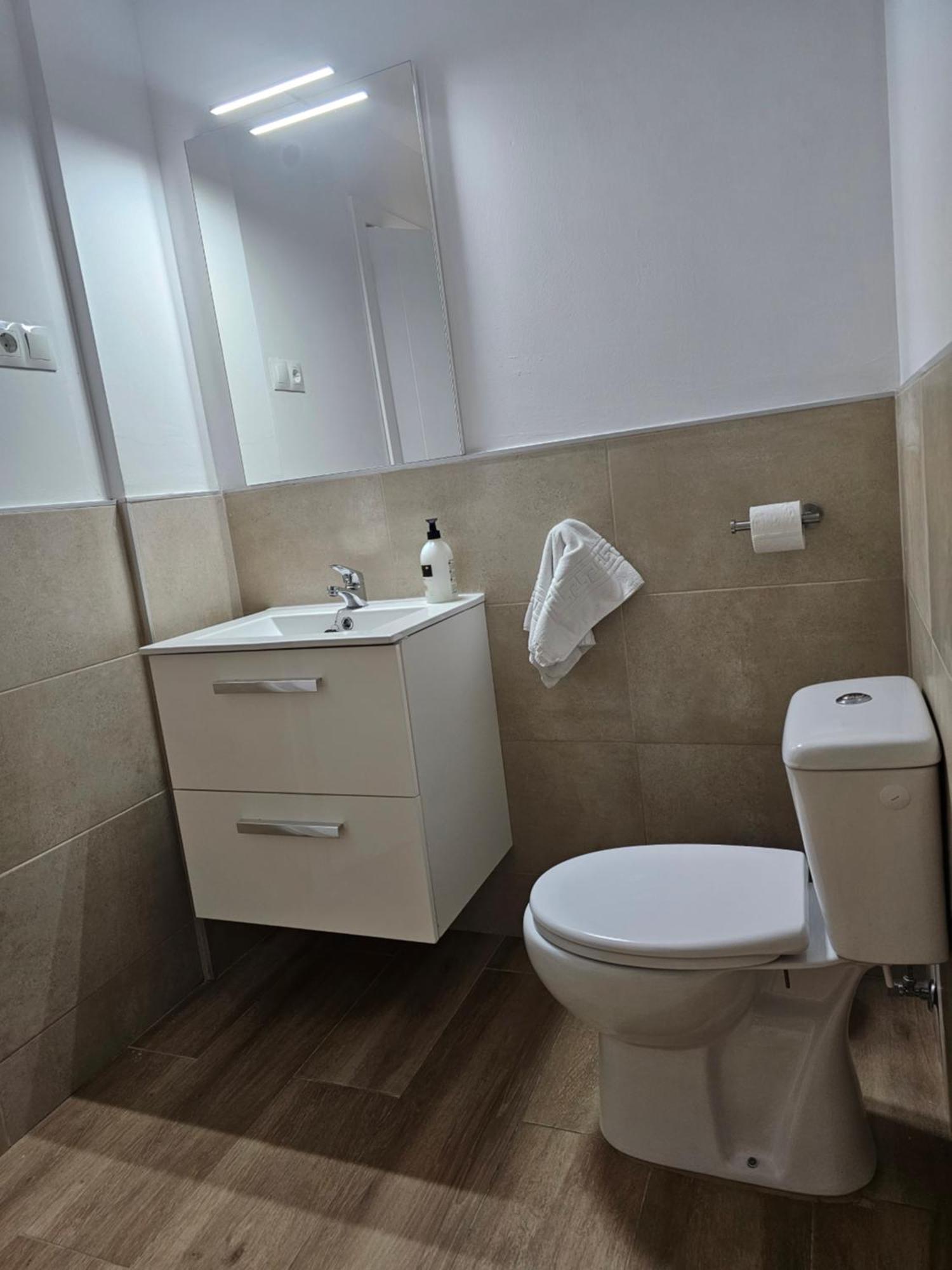 Apartamentos Plaza Santo Domingo Cádiz Exterior foto