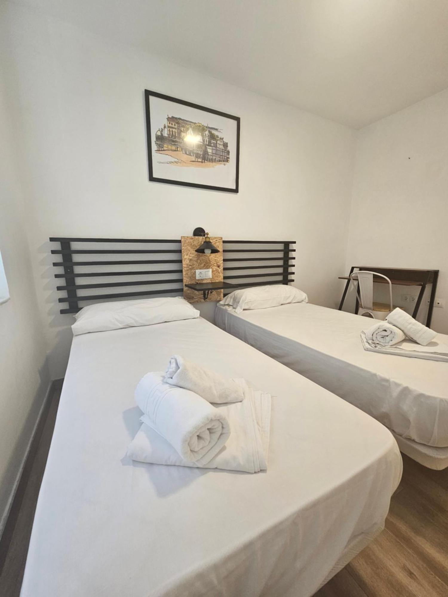 Apartamentos Plaza Santo Domingo Cádiz Exterior foto